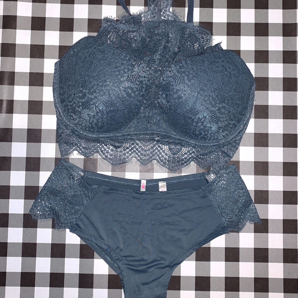 Victoria's Secret PINK High Neck Push-up Bra Set M